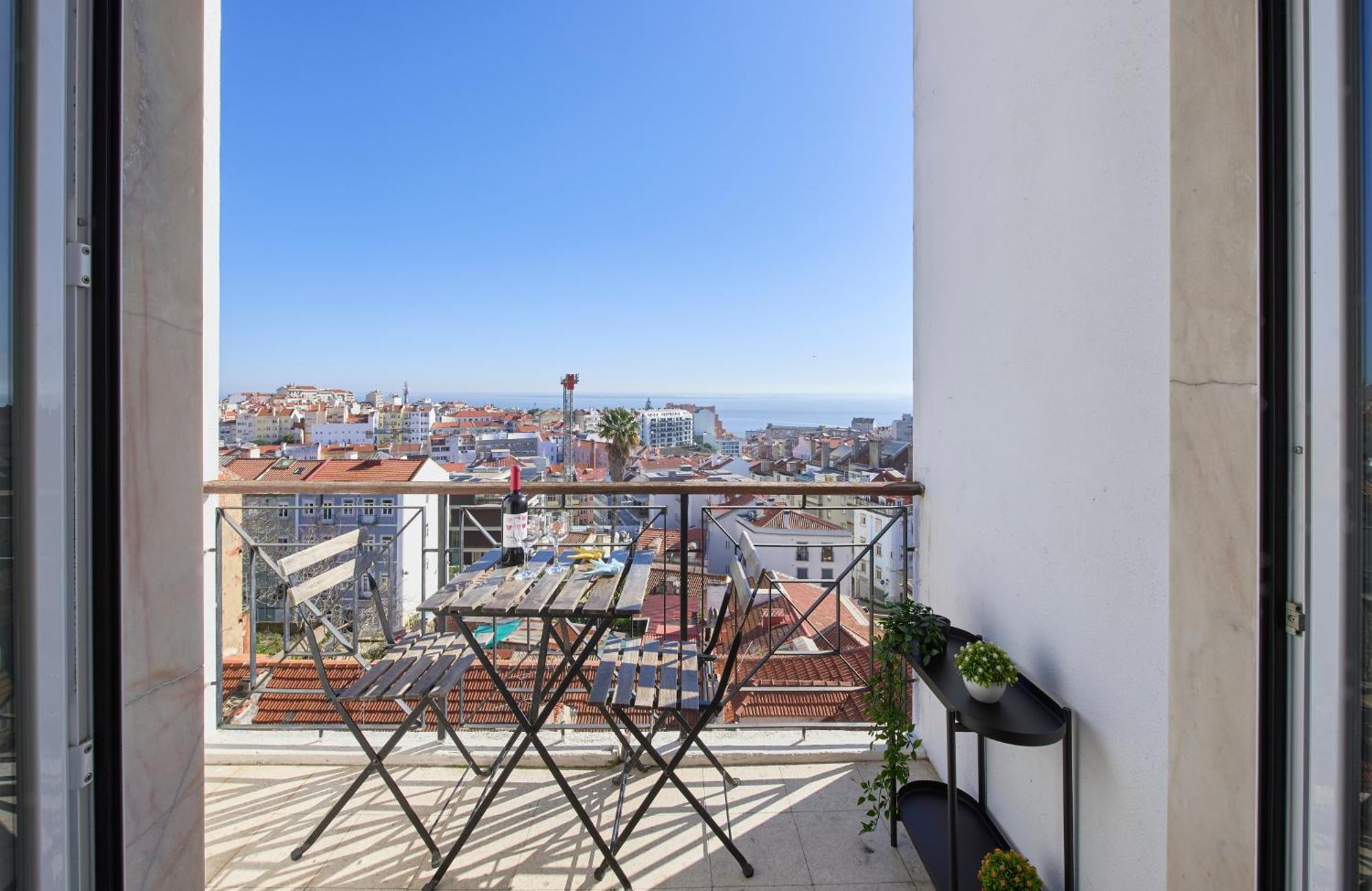 Sunny Graca, River View, By Timecooler Apartment Lisbon